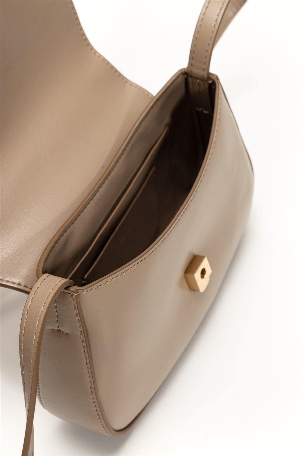 Calvin Klein CK Brushed Flap Camera Bag Kadın Mini Omuz Çantası Kahverengi