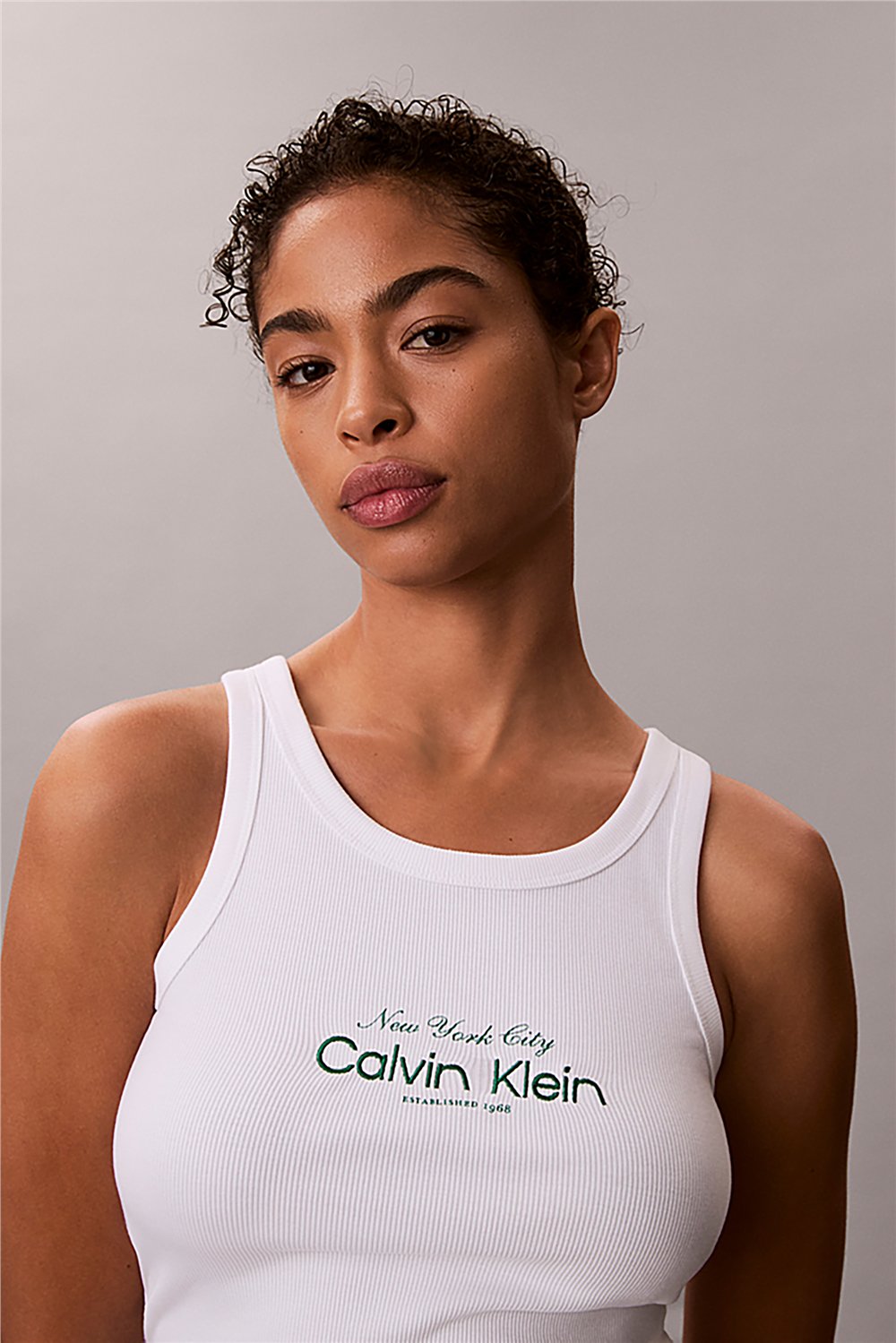 Calvin Klein Contour 2X2 Rib Grap Kadın Kolsuz T-Shirt