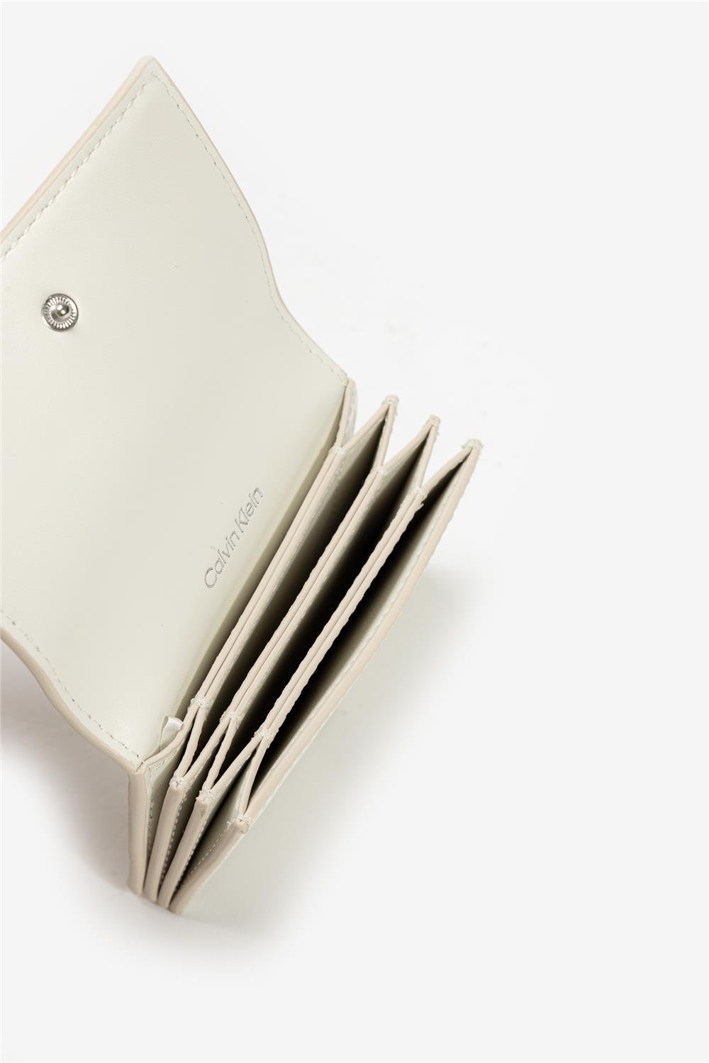Calvin Klein Emblem Aop Accordion Kadın Cüzdan