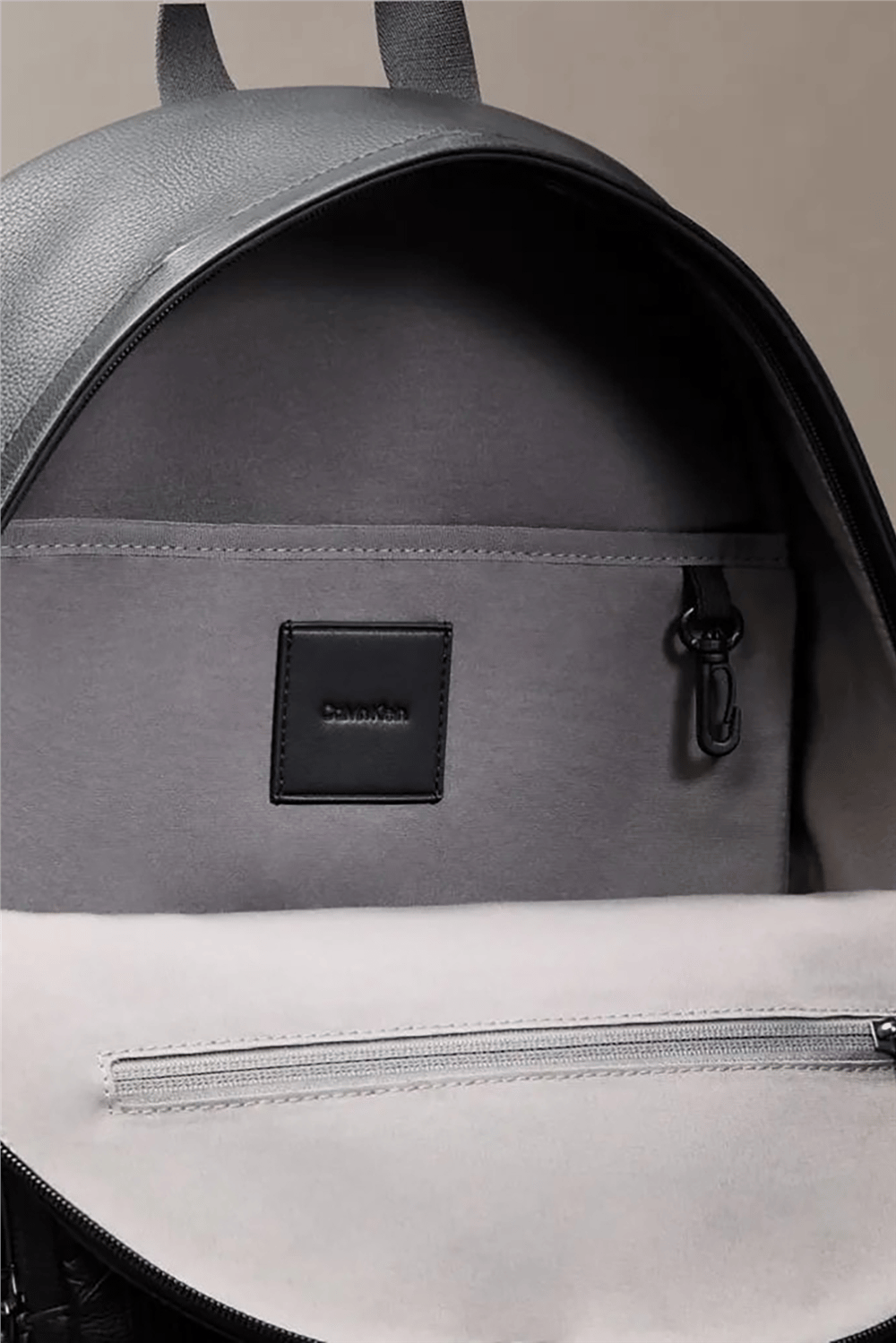 Calvin Klein Emblem Aop Deboss Round Backpack Erkek Sırt Çantası Siyah
