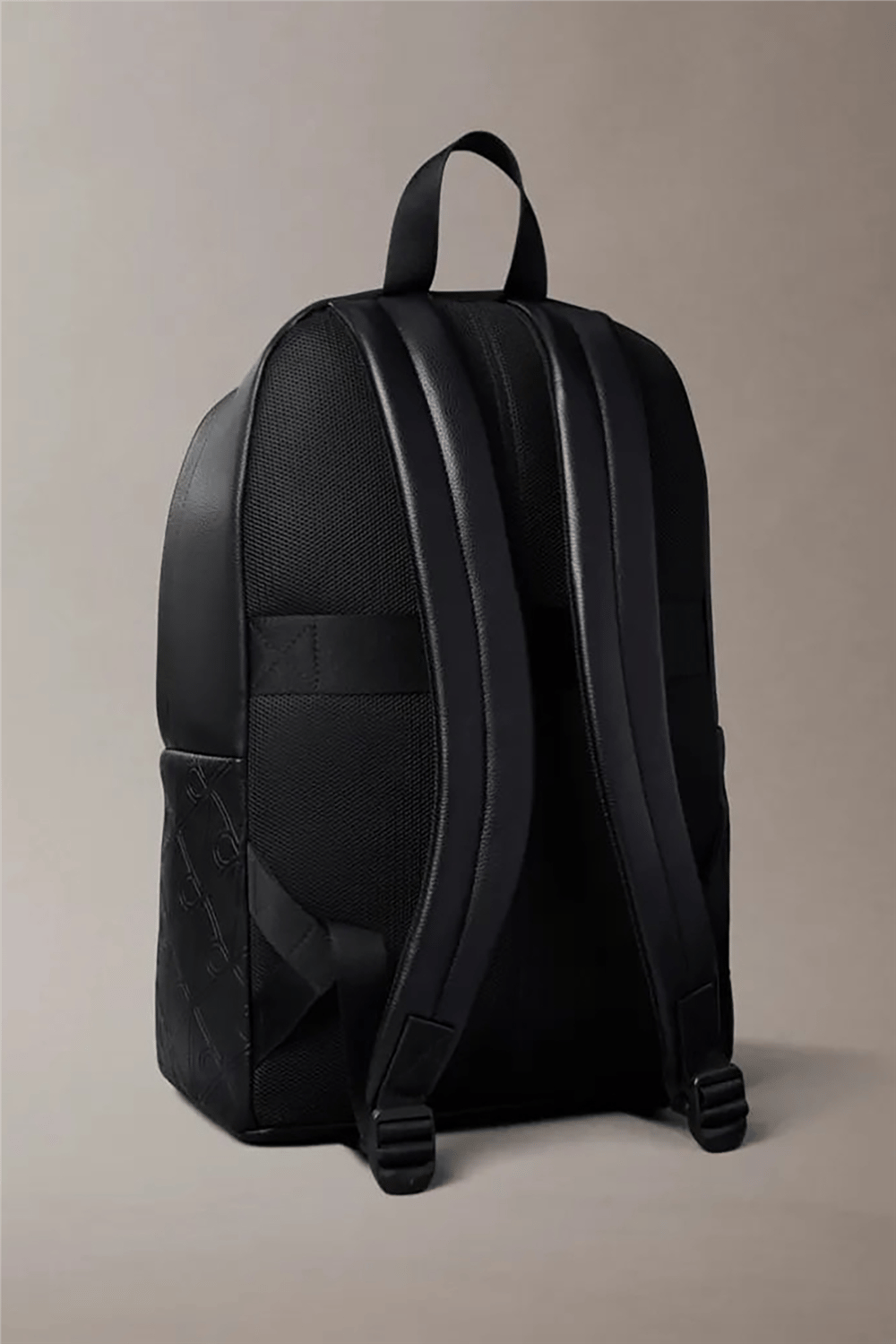Calvin Klein Emblem Aop Deboss Round Backpack Erkek Sırt Çantası Siyah