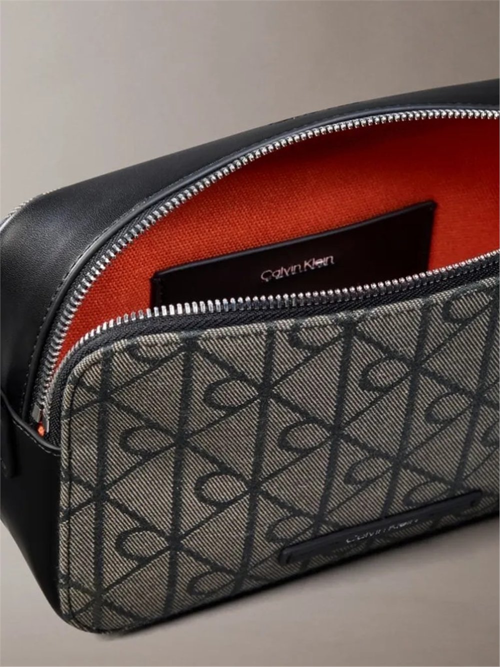 Calvin Klein Emblem Aop Jacquard Camera Bag Kadın Mini Omuz Çantası Yeşil