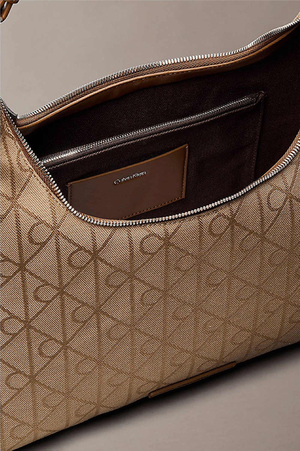 Calvin Klein Emblem Jacquard Shoulder Bag Kadın Omuz Çantası