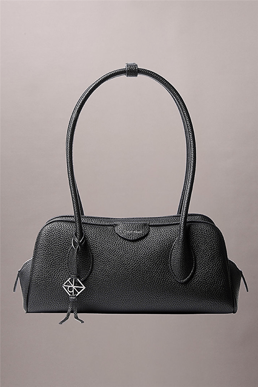 Calvin Klein Emblem Trio Pebble Shoulder Bag Kadın Omuz Çantası