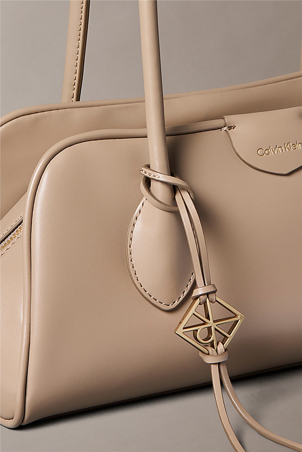 Calvin Klein Emblem Trio Shoulder Kadın Omuz Çantası