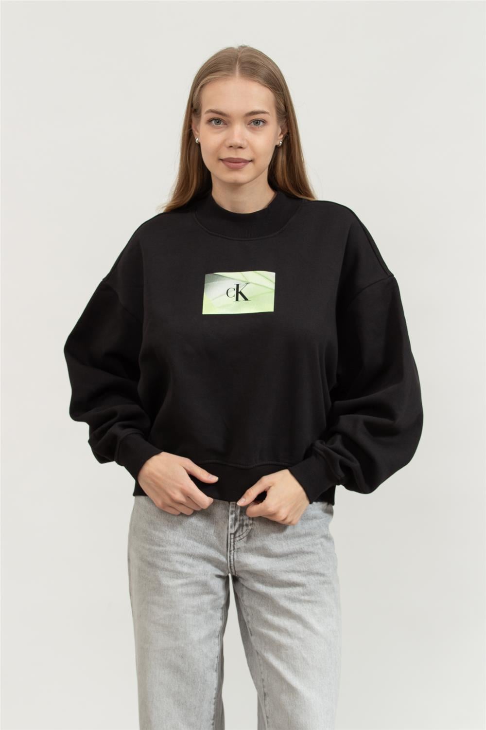 Calvin Klein Illuminated Box Logo Crew Neck Kadın Bisiklet Yaka Sweatshirt Siyah