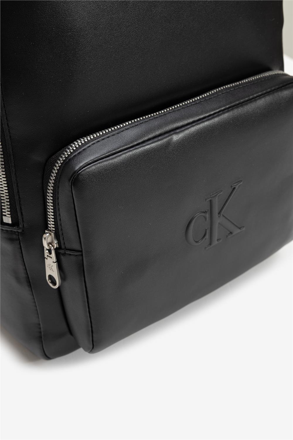 Calvin Klein Kadın Sırt Çantası