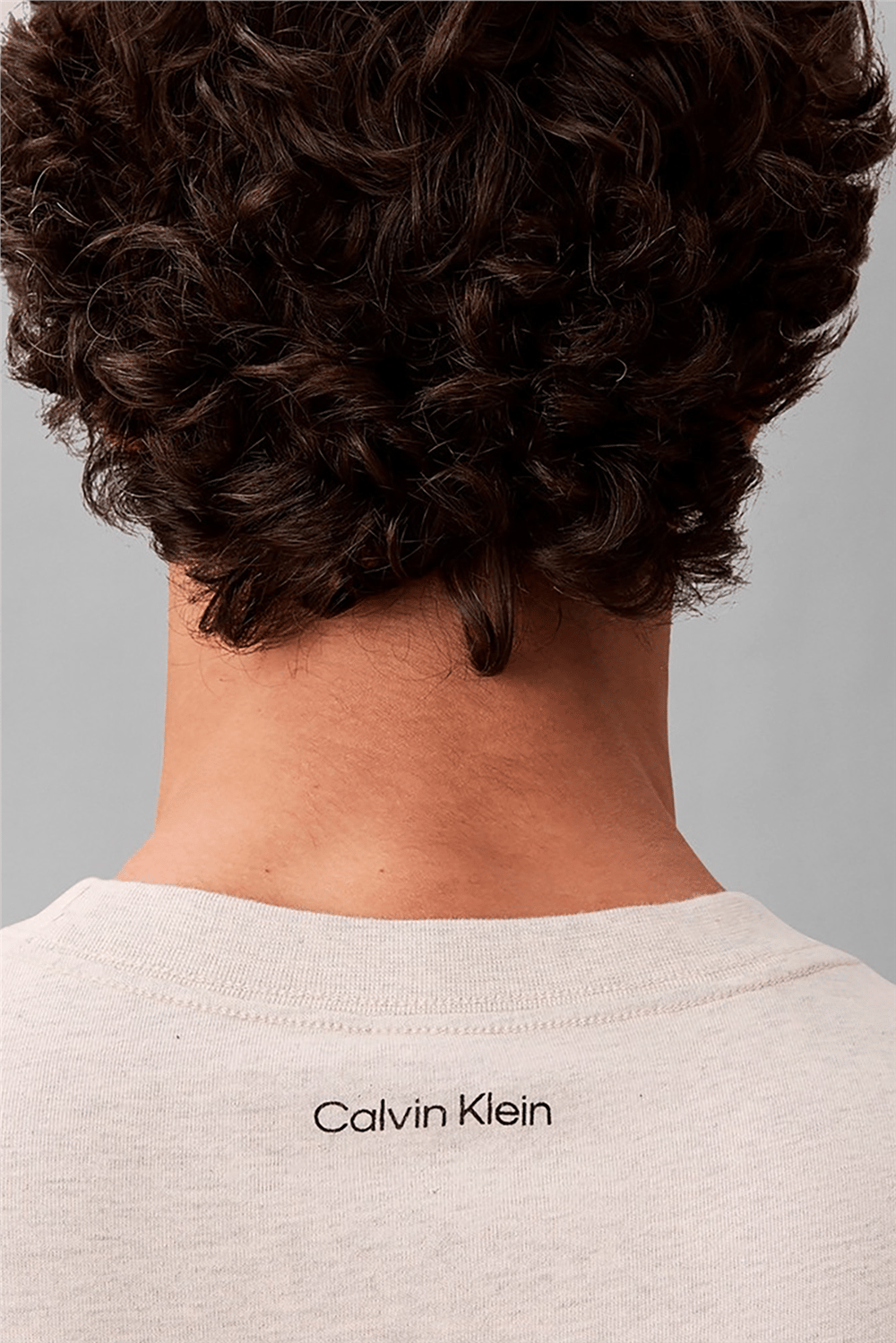 Calvin Klein Ss 20S Calvinklein Trvl Font Gra Erkek Bisiklet Yaka T-Shirt Gri