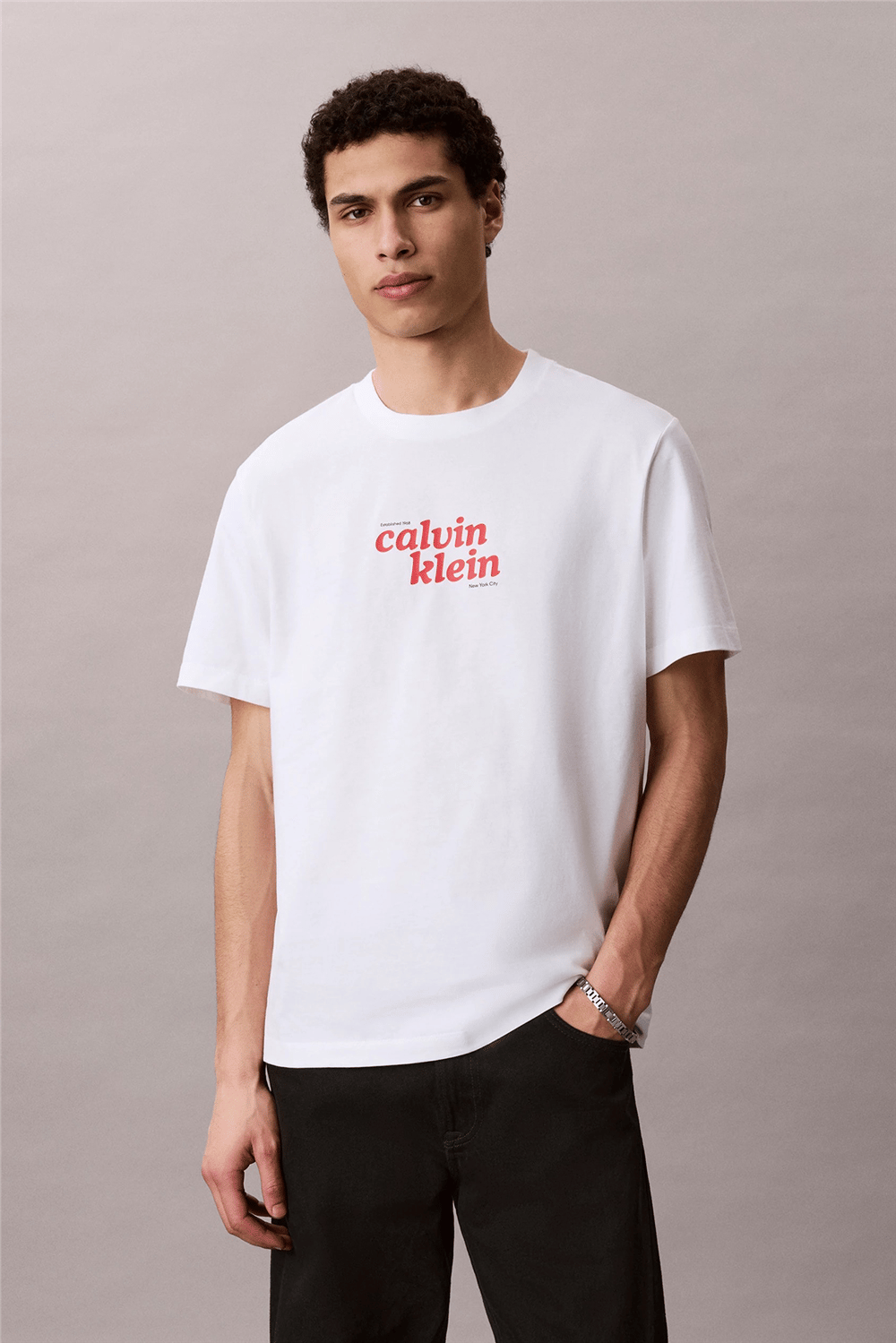 Calvin Klein Ss 20S Calvinklein Trvl Font Gra Erkek Bisiklet Yaka T-Shirt Beyaz
