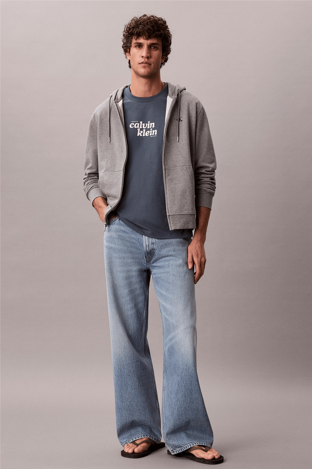 Calvin Klein Ss 20S Calvinklein Trvl Font Gra Erkek Bisiklet Yaka T-Shirt