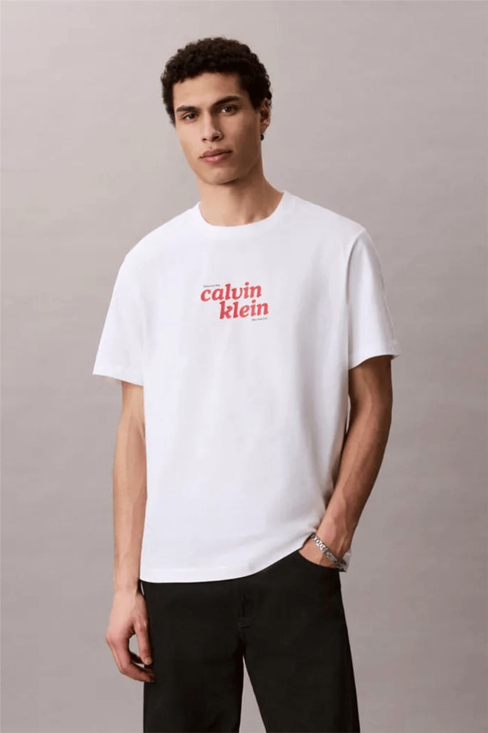 Calvin Klein Ss 20S Calvinklein Trvl Font Gra Erkek Bisiklet Yaka T-Shirt Beyaz