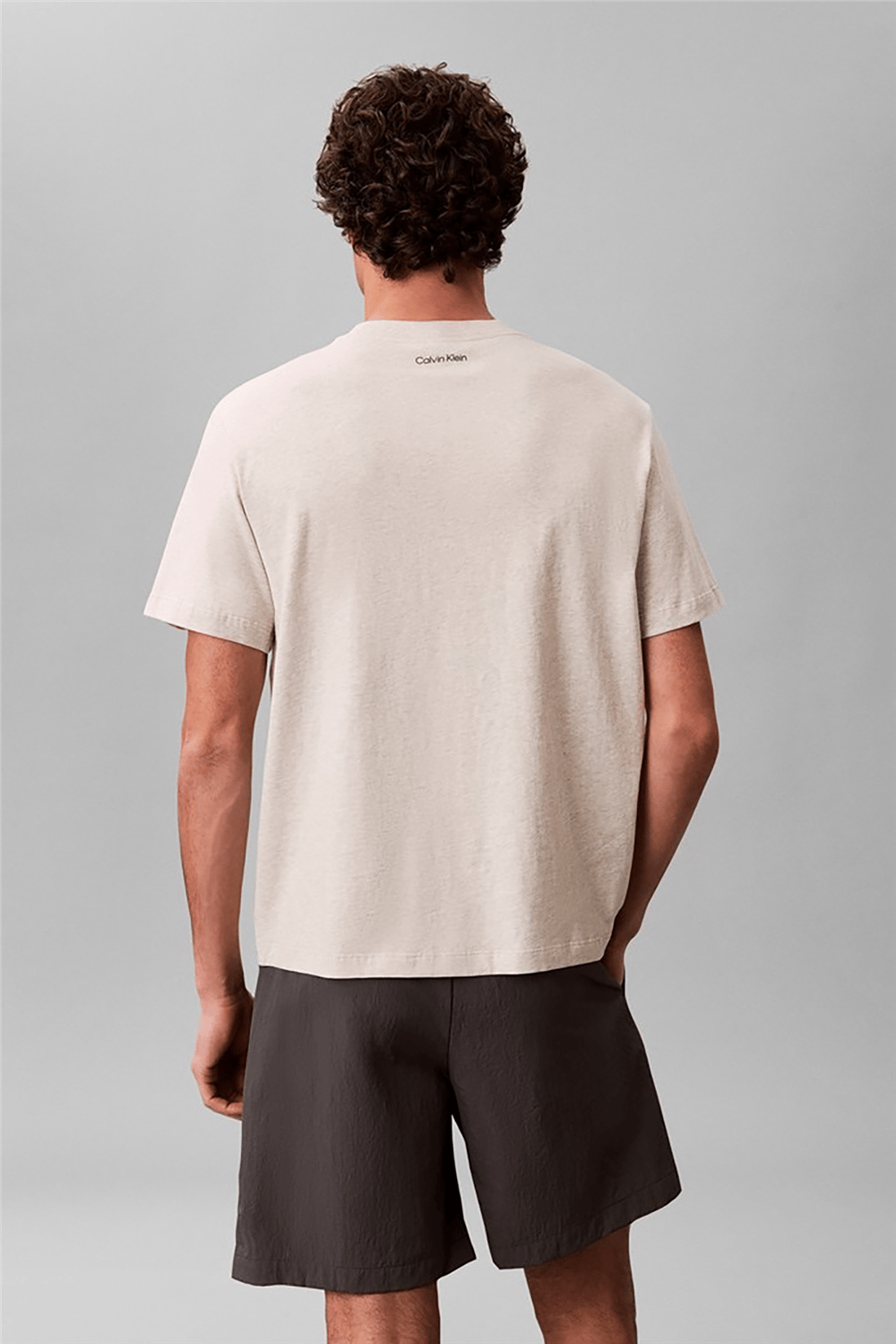 Calvin Klein Ss 20S Calvinklein Trvl Font Gra Erkek Bisiklet Yaka T-Shirt Gri