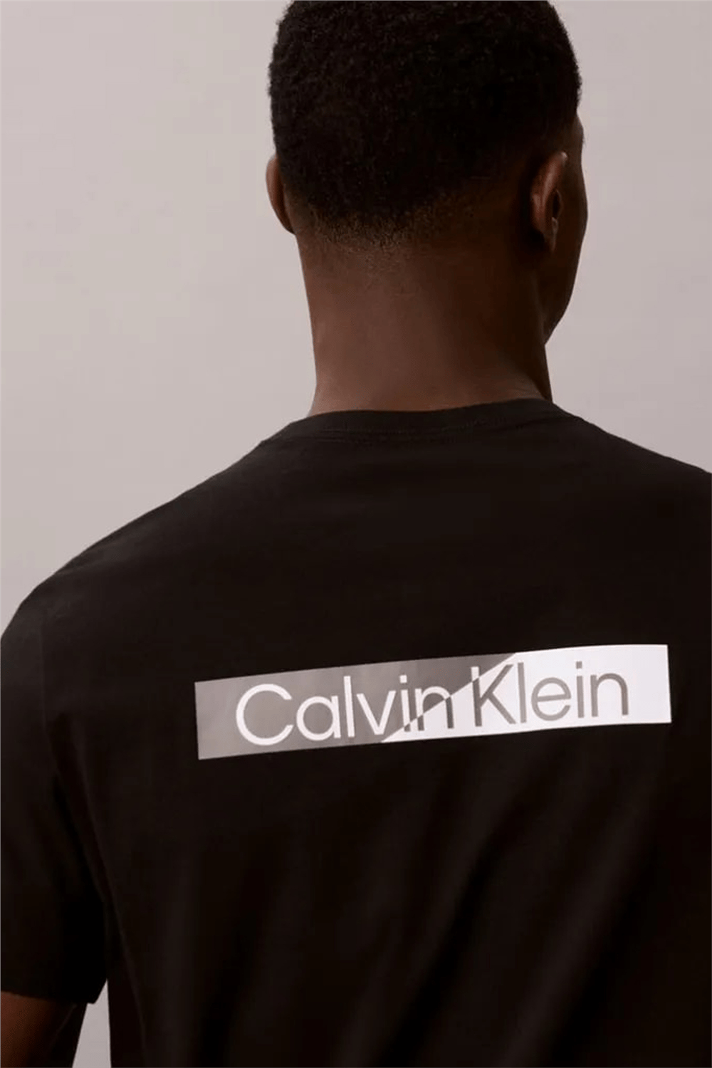 Calvin Klein Ss 30S Eu Spw Split Stndrd Graph Erkek Bisiklet Yaka T-Shirt Siyah