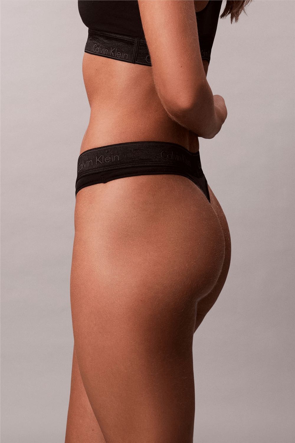 Calvin Klein Thong Kadın Külot Siyah