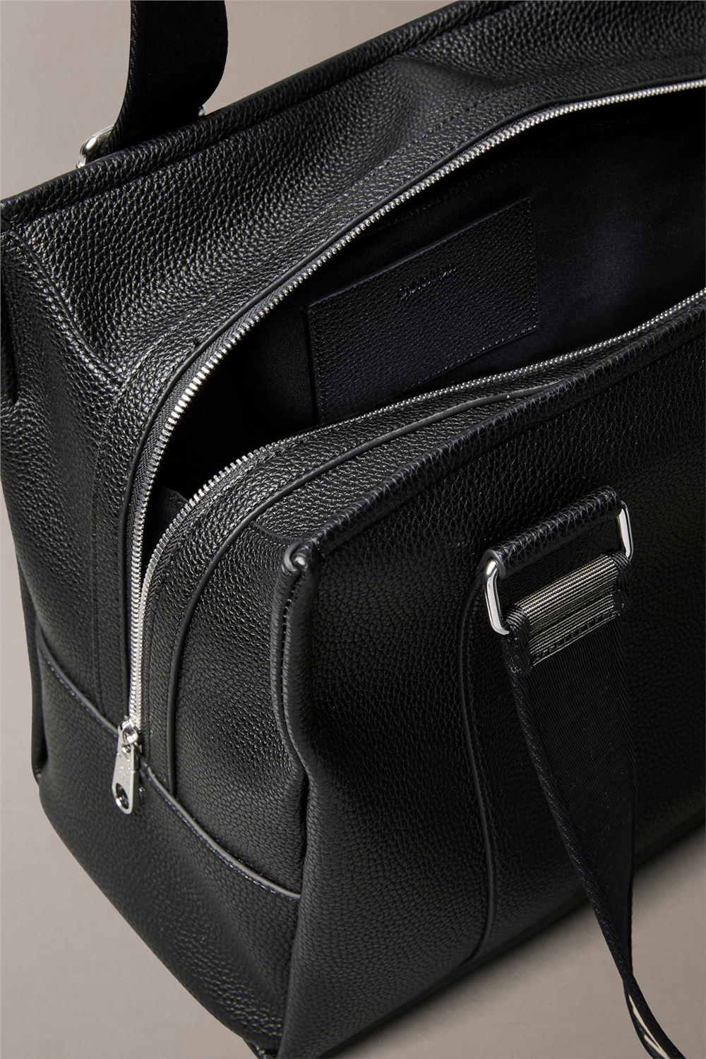 Calvin Klein Webbing Adj Strap Tote Kadın Omuz Çantası Siyah