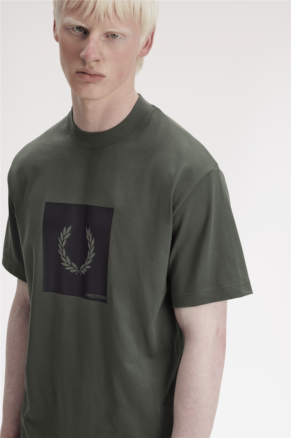 Fred Perry Box Graphic Erkek Bisiklet Yaka T-Shirt Yeşil