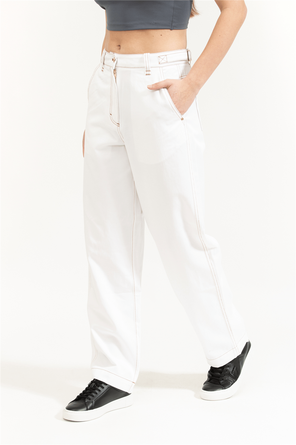 Guess Coreline Kadın Relaxed Fit Pantolon Beyaz