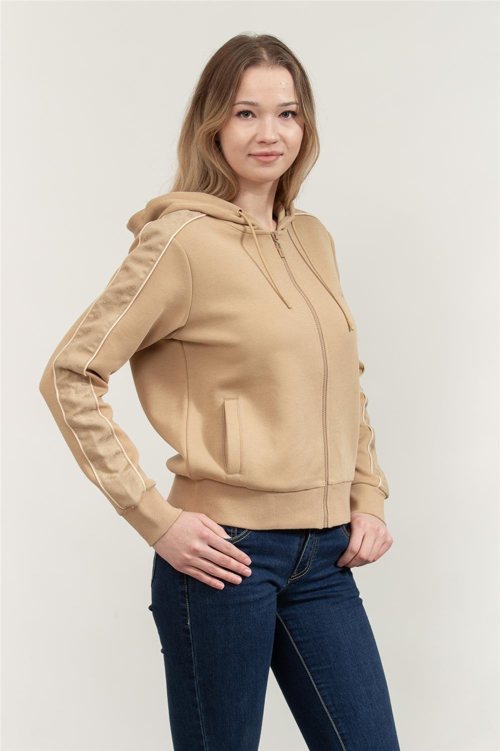 Guess Maryella Kadın Aktif Fermuarlı Sweatshirt