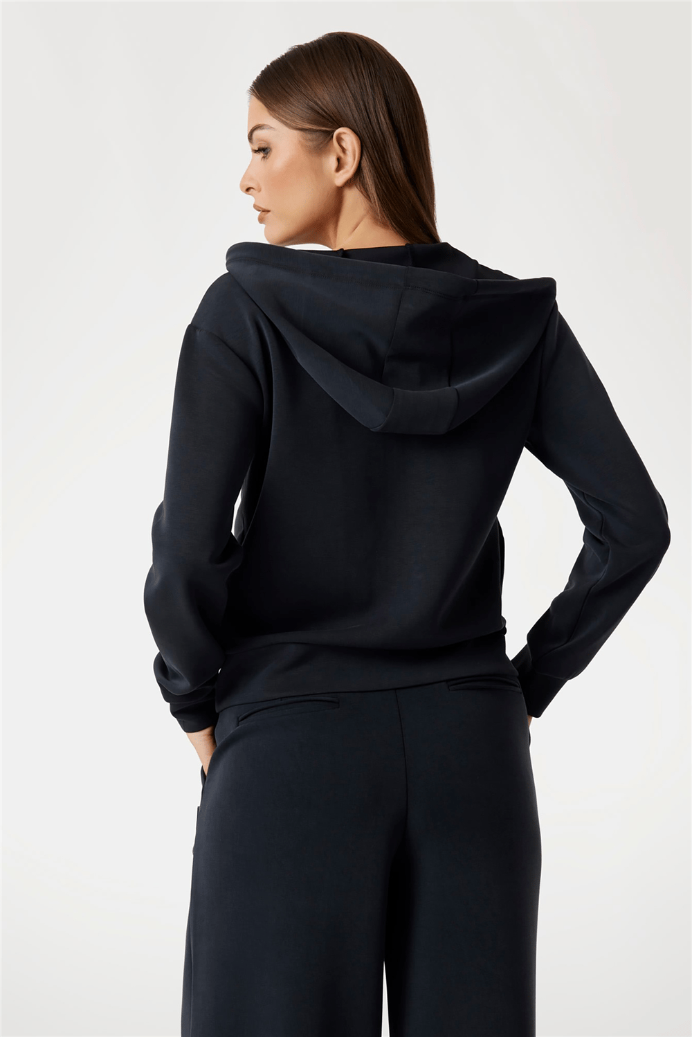 Guess Olympe Kadın Aktif Scuba Kapüşonlu Sweatshirt Siyah
