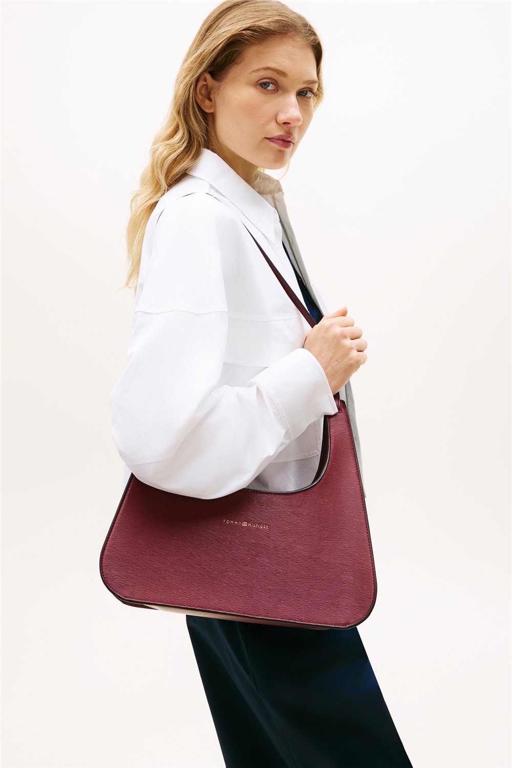 Tommy Hilfiger Th Modern Shoulder B Kadın Omuz Çantası
