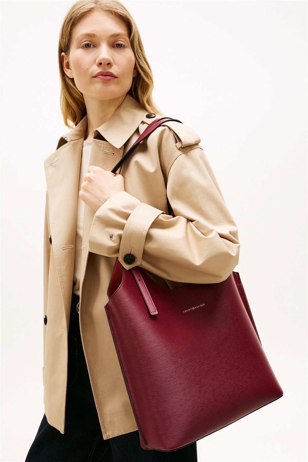 Tommy Hilfiger Th Modern Tote Kadın Mini Omuz Çantası Kahverengi