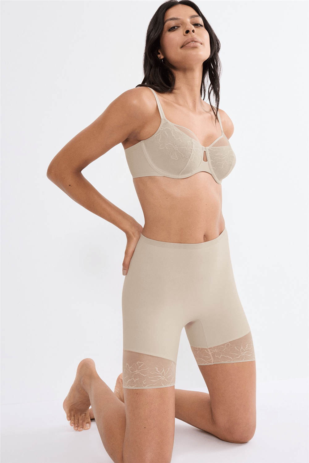 Triumph Comfort Contour Mid-Thigh Panty Kadın Korse Bej