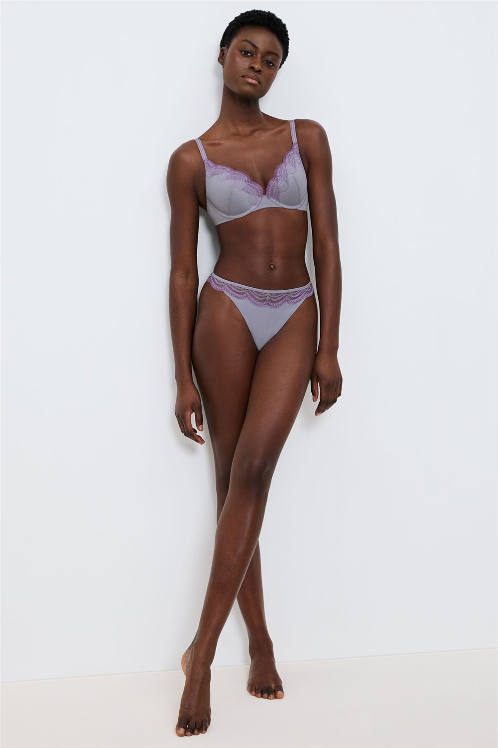 Triumph Comfort Glam String Kadın Külot