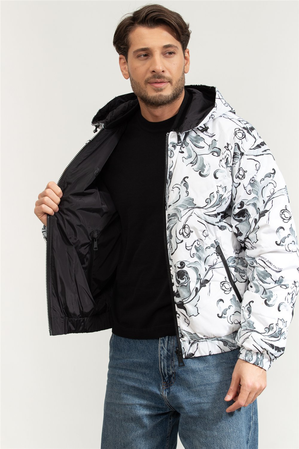 Versace Jeans Couture 50D Printed Porcelain Baroque Erkek Şişme Mont