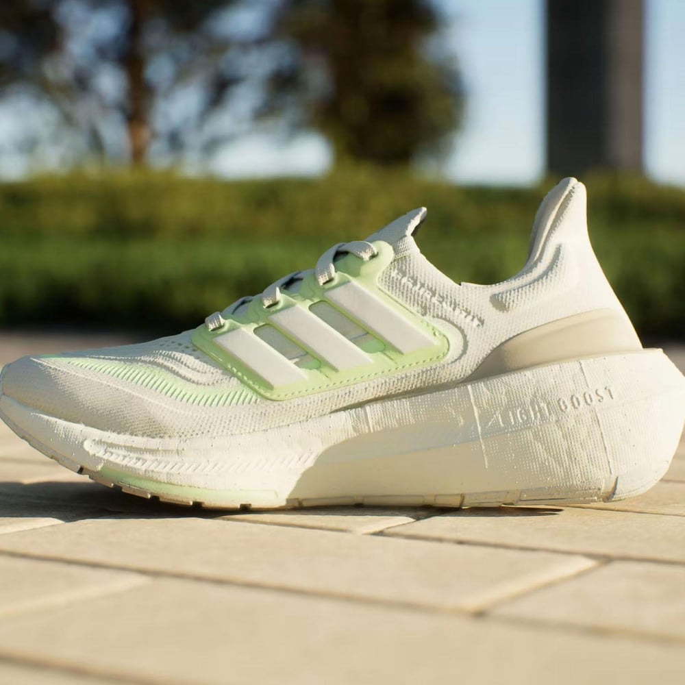 Adidas Ultraboost Light Kadın Yol Koşusu Ayakkabısı