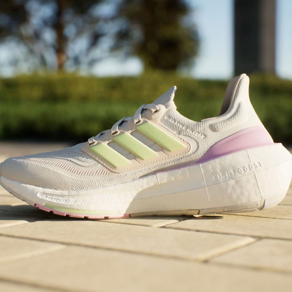 Adidas Ultraboost Light Kadın Yol Koşusu Ayakkabısı