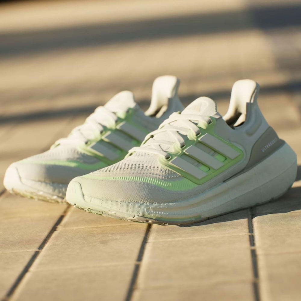 Adidas Ultraboost Light Kadın Yol Koşusu Ayakkabısı