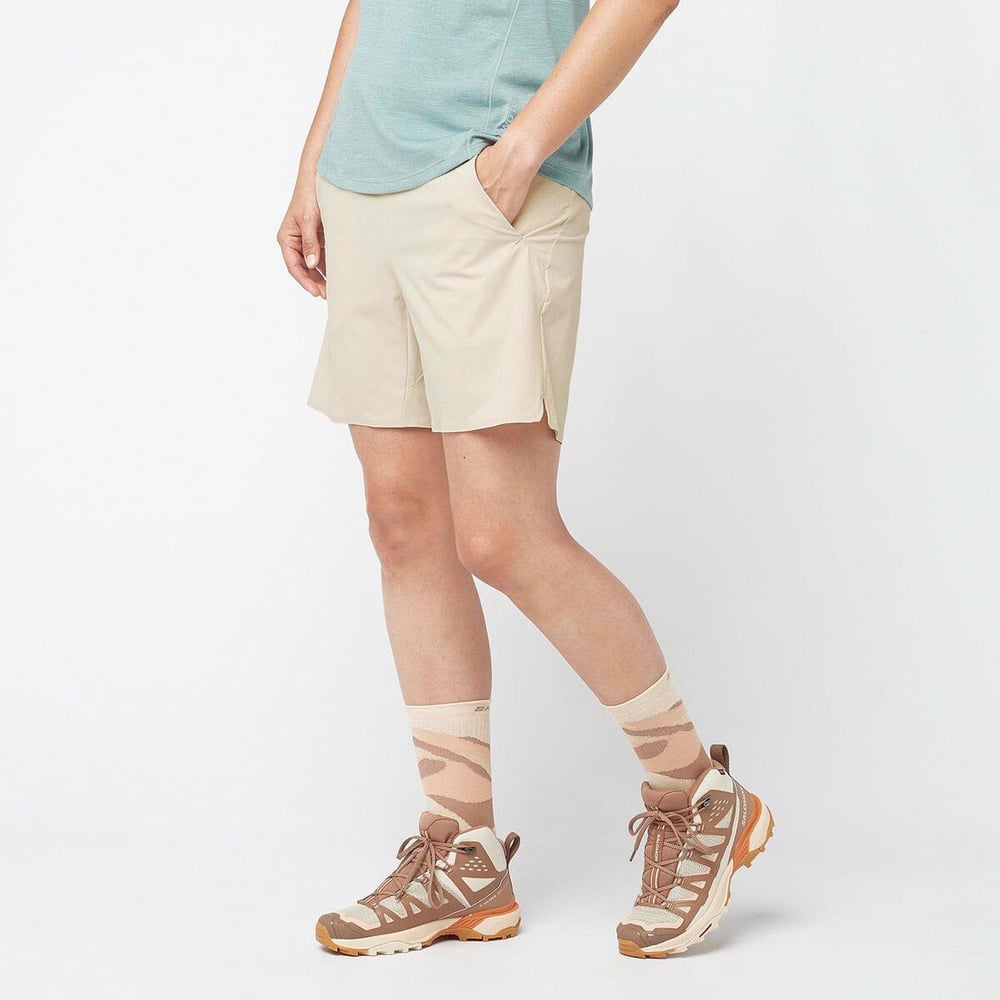 Salomon Wayfarer Ease Shorts Kadın Koşu Şortu