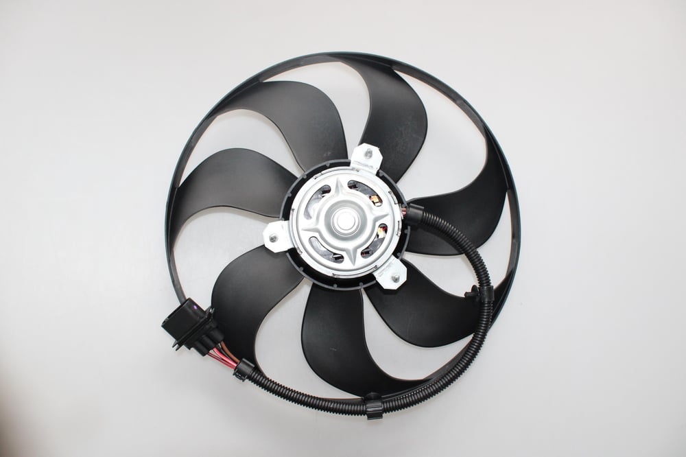 FAN MOTORU POLO 1.4 1.6 95>99 POLO 1.4 1.9TDI 01> CORDOBA 02>09 IBIZA IV FABIA 99>08 AC 345MM (REZİSTANSLI ve KABLOLU)