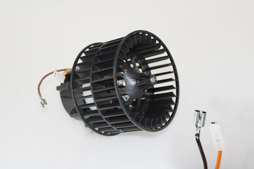 KALORİFER MOTORU CORSA B 93> COMBO 93> TIGRA A 94> 135x80MM (KABLOLU)