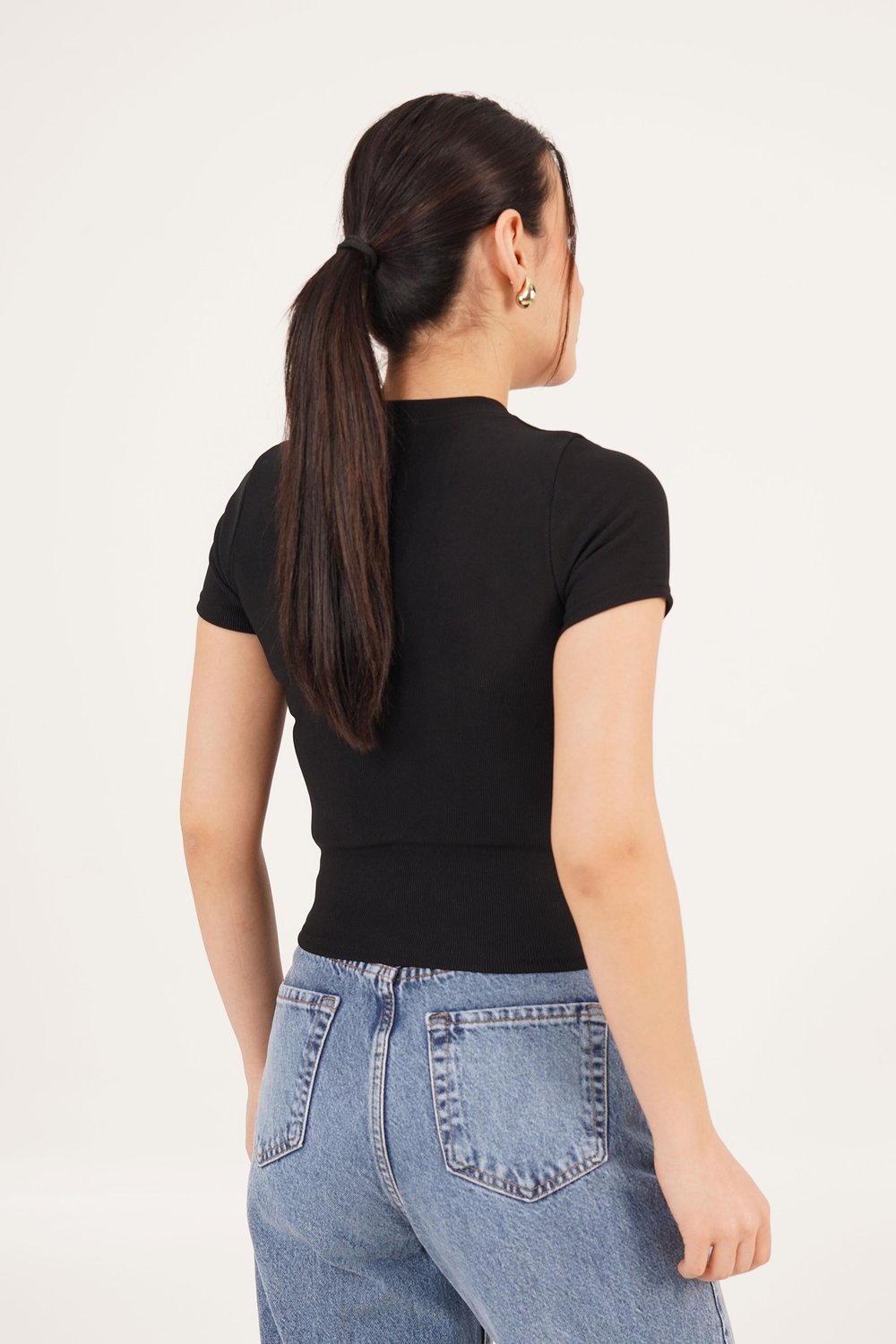 Ayıcık Nakışlı Siyah Fitilli Basic Tişört	