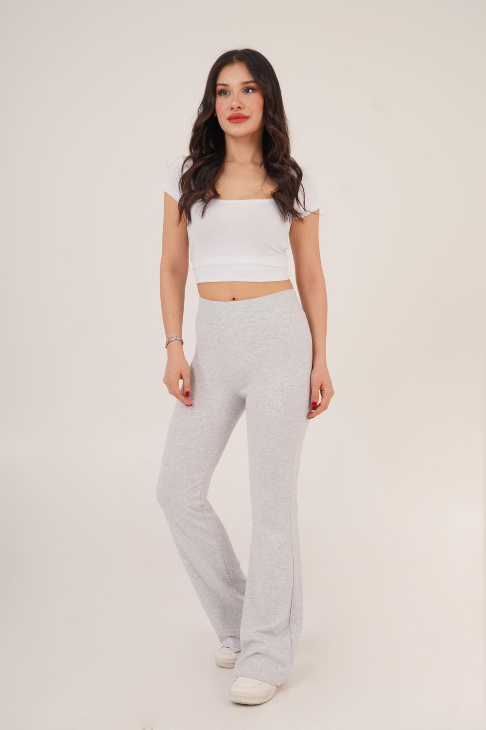 Bel Lastikli Vücuda Oturan Basic Gri Pantolon