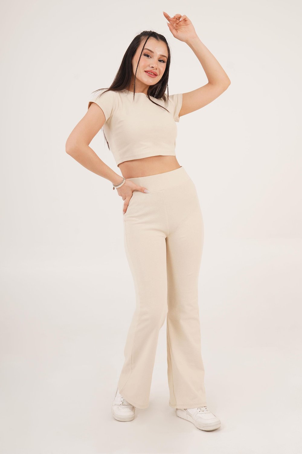 Basic Crop ve İspanyol Paça Pantolon Bej İkili Takım