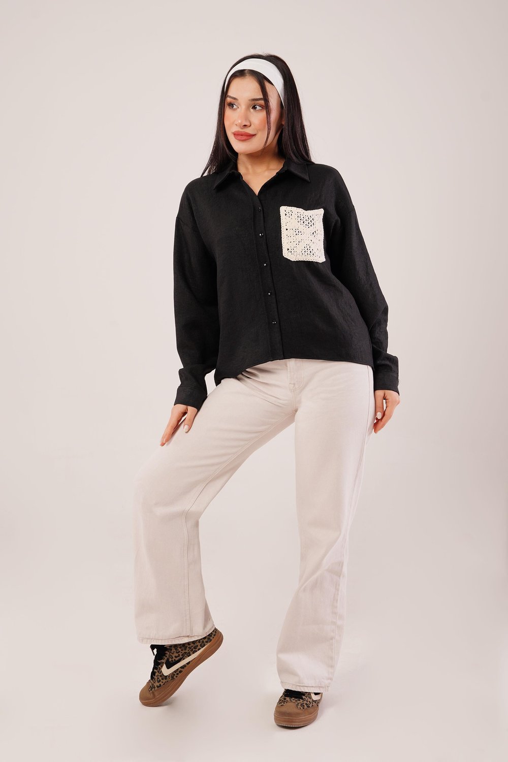 Cep Dantelli Oversize Siyah Gömlek