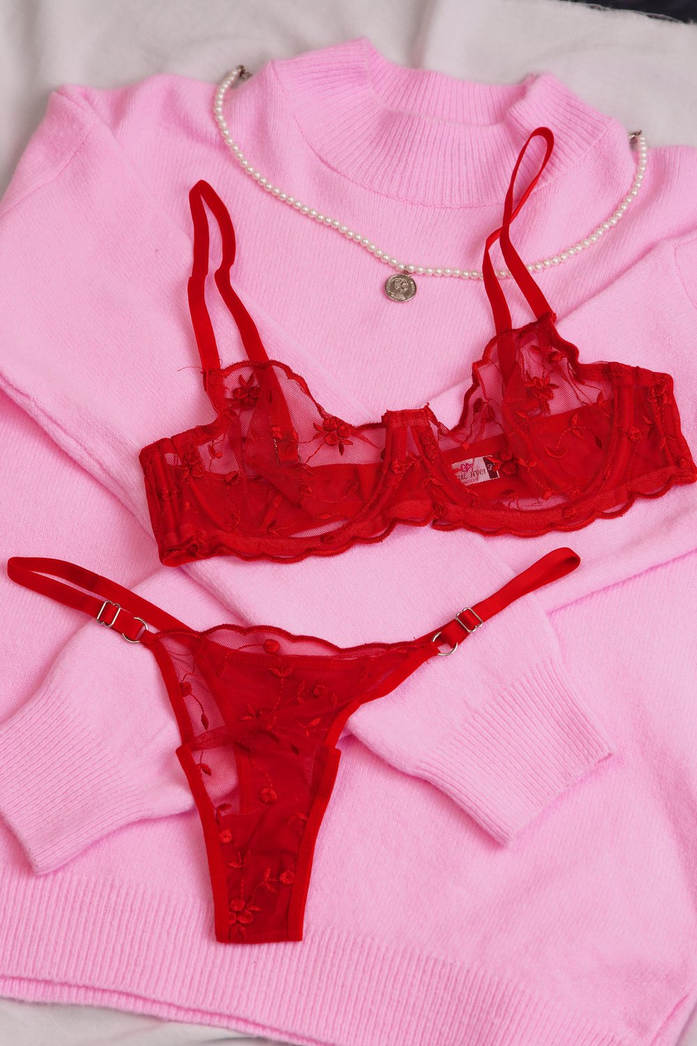 Çiçek Nakışlı Transparan Kırmızı Bralet Takımı ( Sütyen & Tanga)