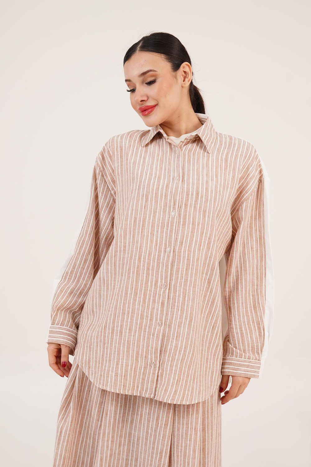 Çizgi Desenli Arkası Düz Model Keten Camel Gömlek