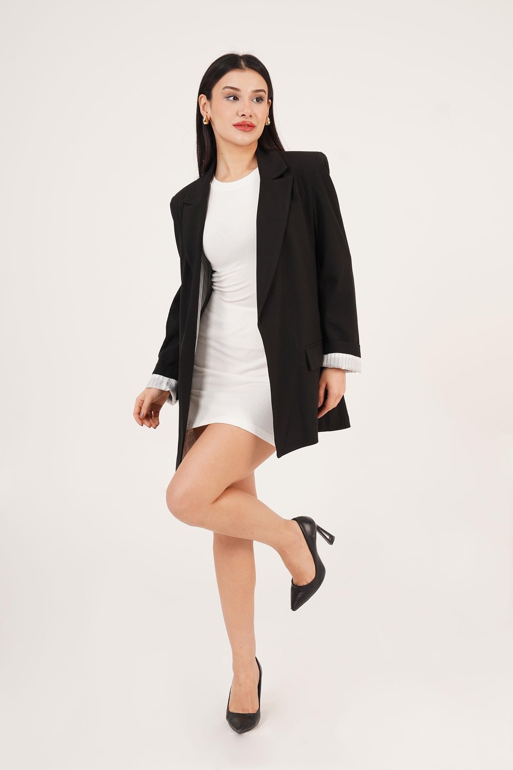 Astarı Çizgi Detaylı Siyah Blazer Ceket	
