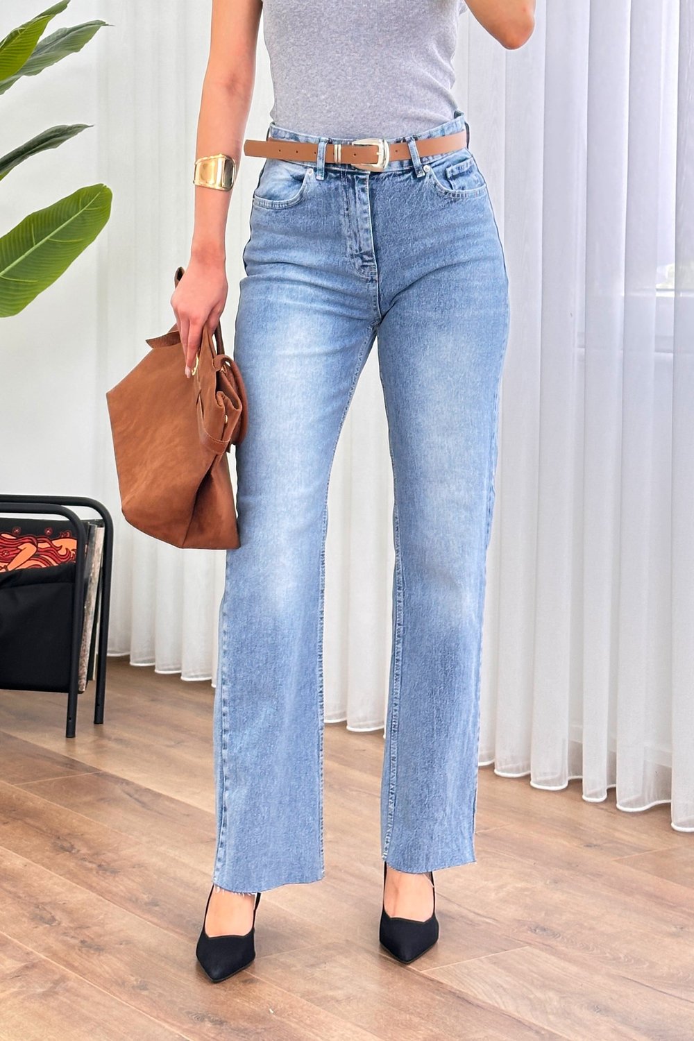 Kemerli Yüksek Bel Düz Paça Kot Mavi Jean