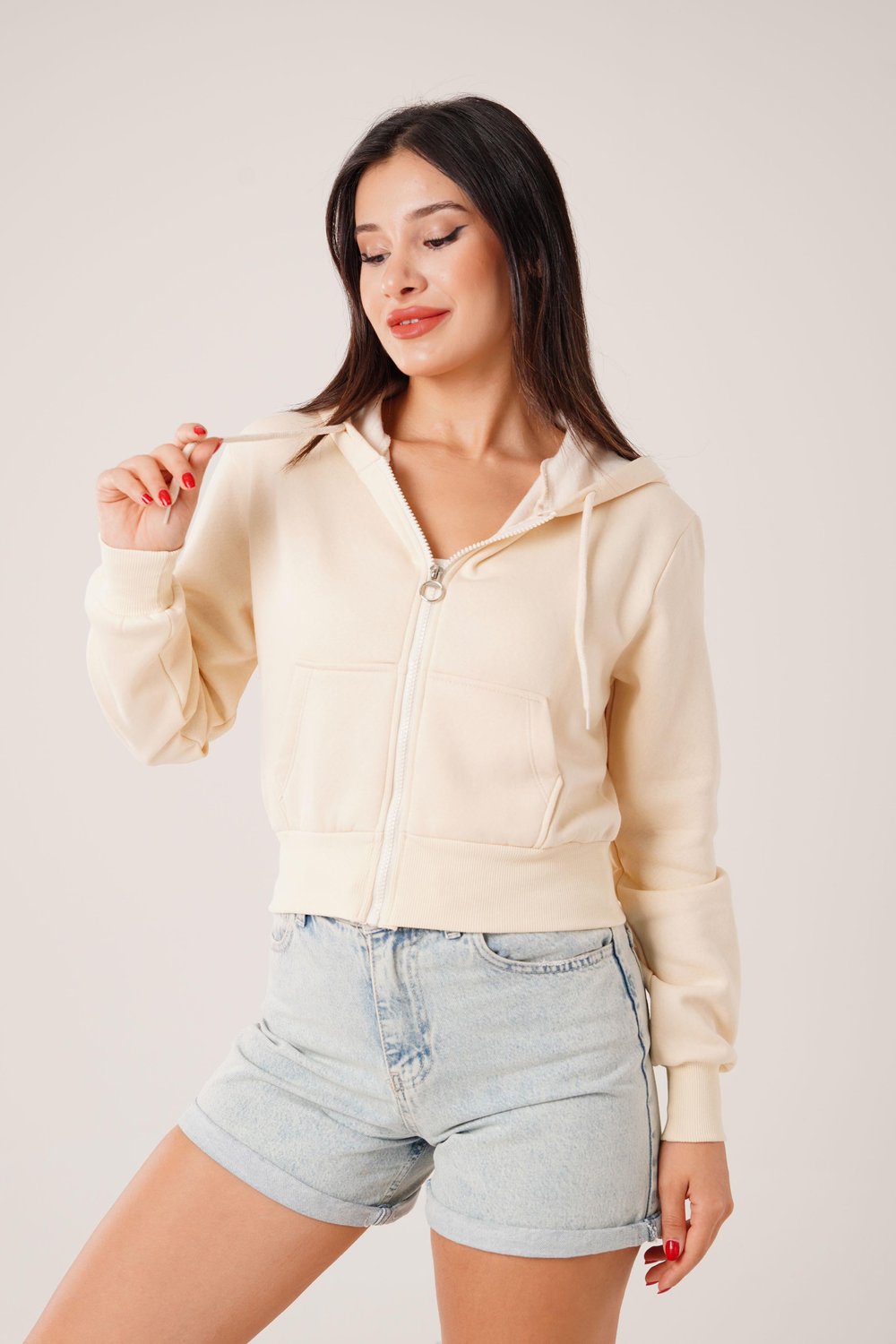 Kısa Model Fermuarlı Bej Spor Hırka