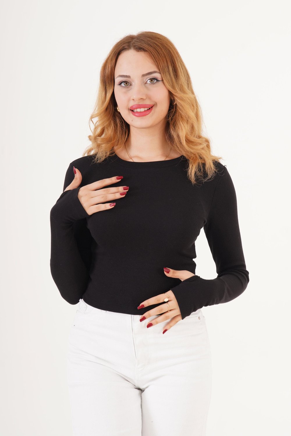 Parmak Geçirmeli Siyah Basic Bluz