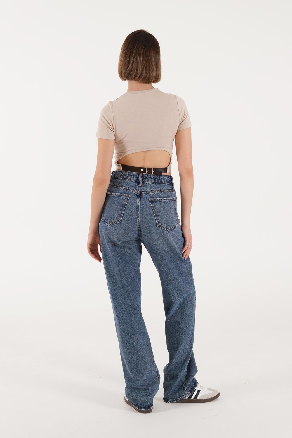 Sırt Kemer Detaylı Basic Bej Crop