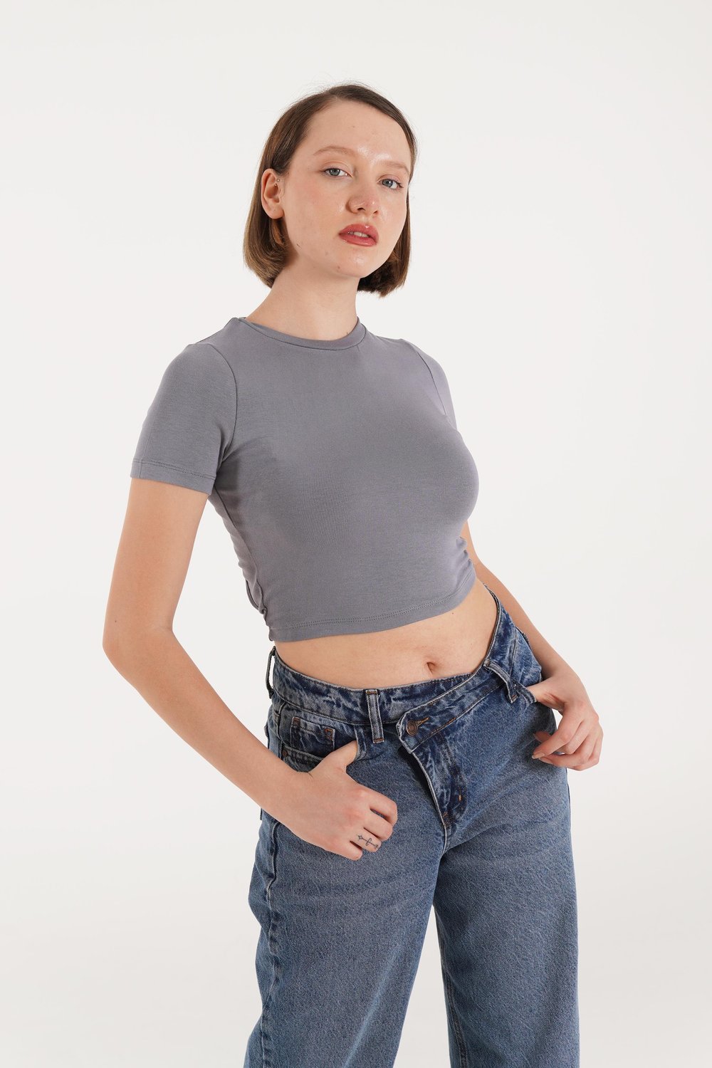 Sırt Kemer Detaylı Basic Gri Crop