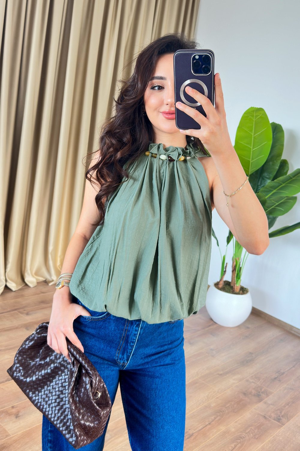 Yakası Boncuklu Balon Model Haki Bluz