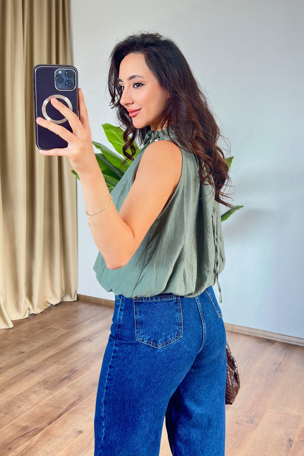 Yakası Boncuklu Balon Model Haki Bluz