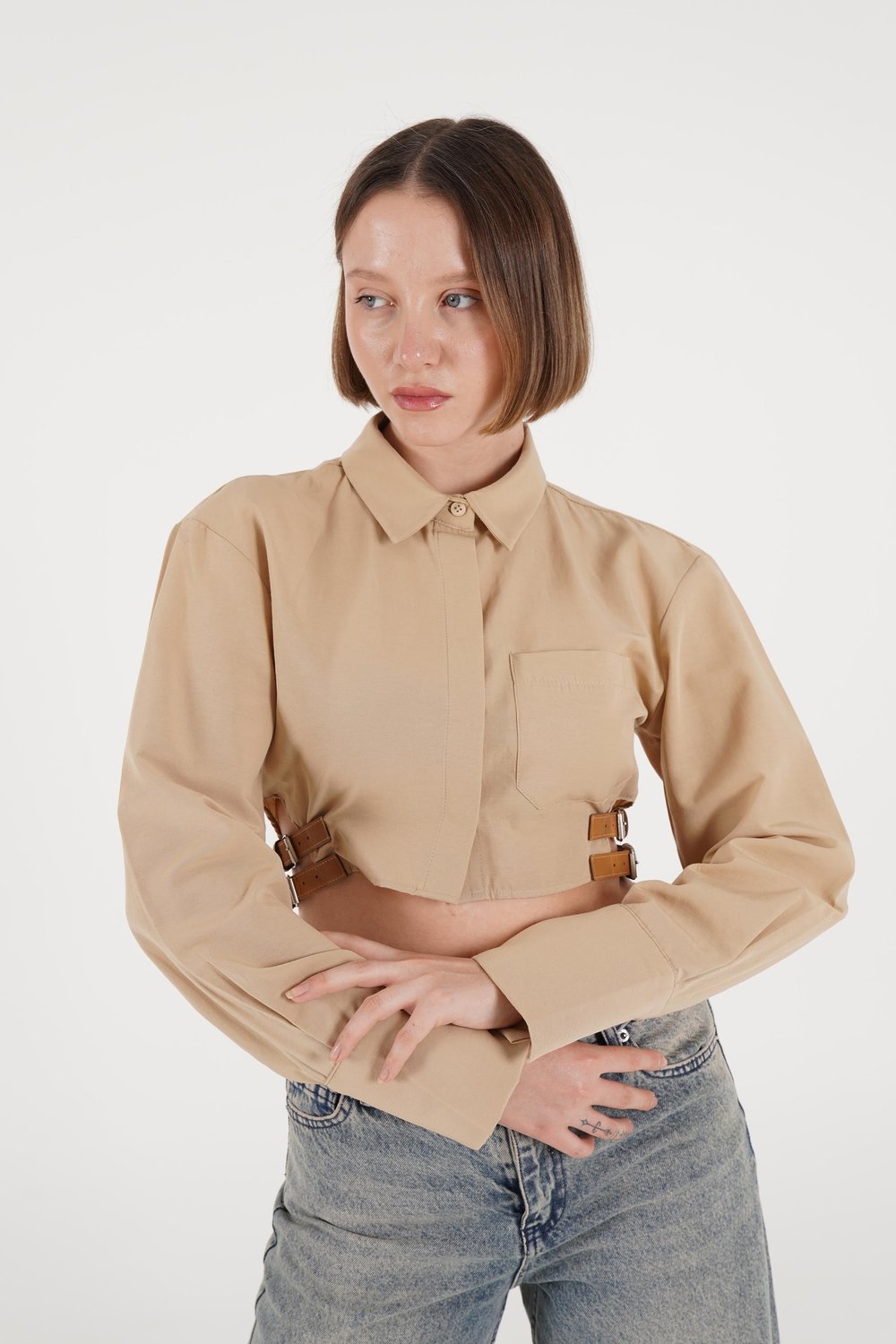 Yan Kemerli Düğmeli Camel Crop Gömlek