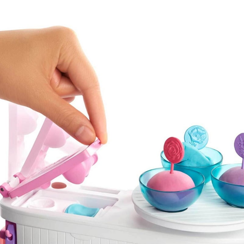 Barbie Yüz Bakımı Yapıyor Oyun Seti GJR84